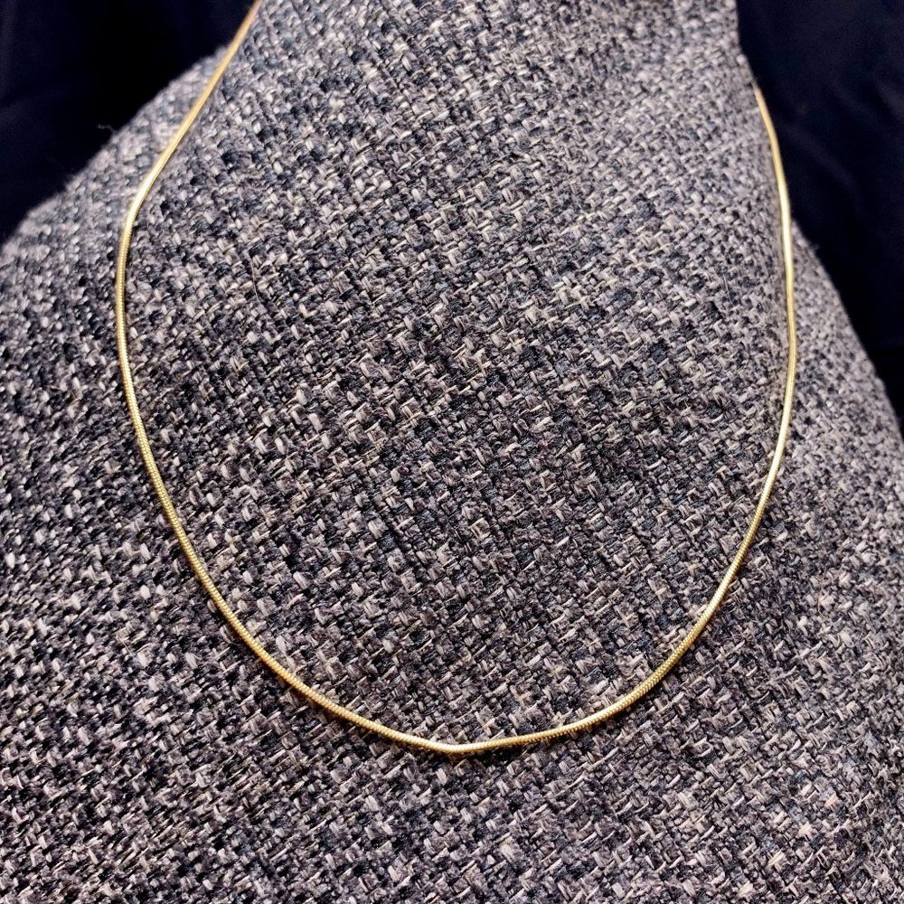Gold Tone Tight Box Link Necklace